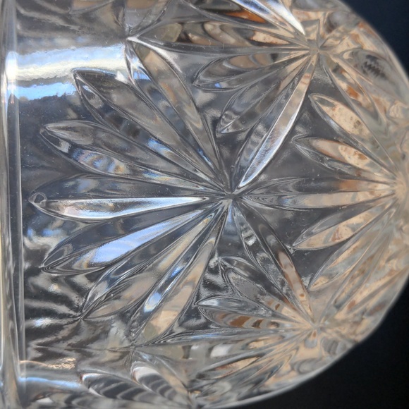 Luminarc Durand Crystal Clear Glass Egg Shaped Lidded Candy Dish - Picture 5 of 6